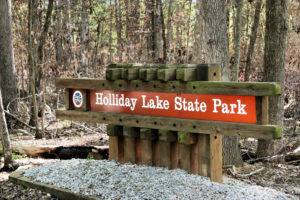 Holiday Lake State Park sign