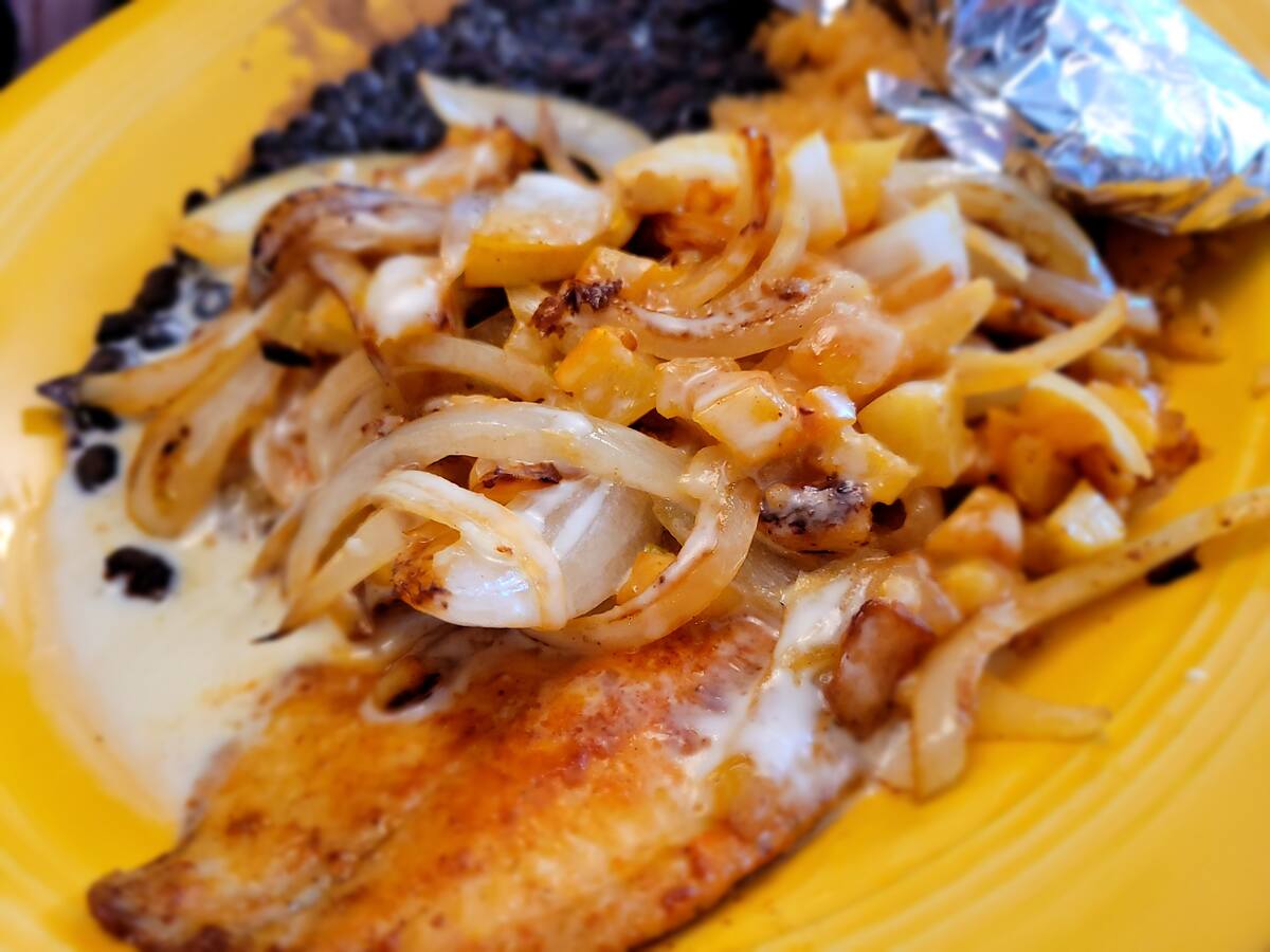 Onions and beans with fish